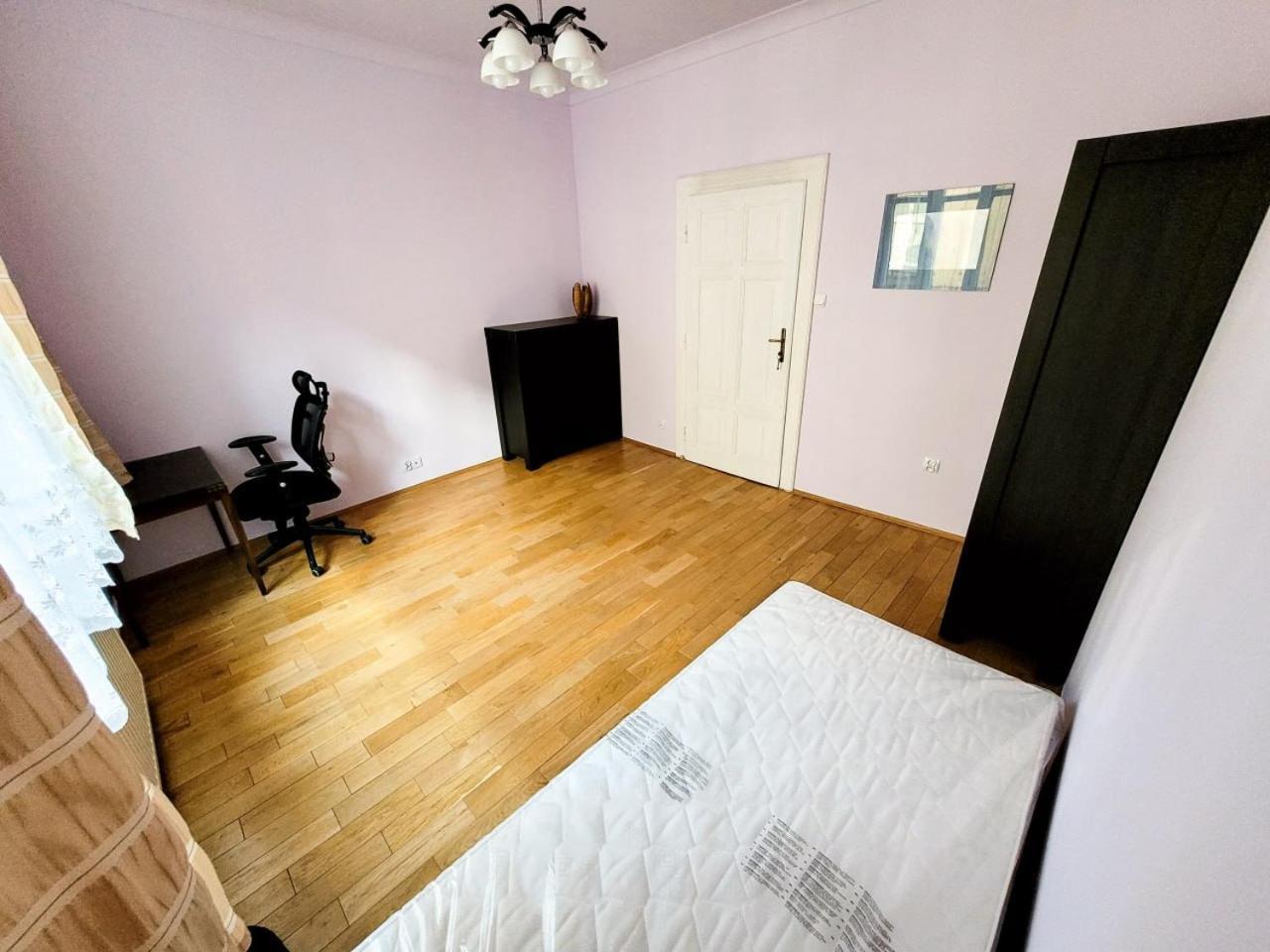 Wild Solutions Sauna Apartments Krasków Εξωτερικό φωτογραφία